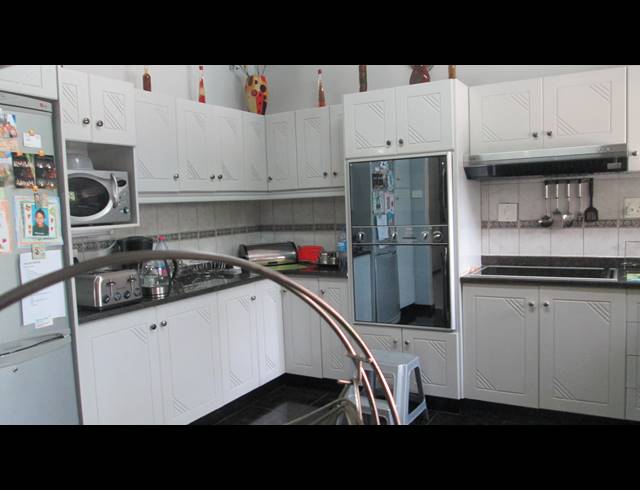 4 BEDROOM FREEHOLD SOLD IN HOWICK CENTRAL